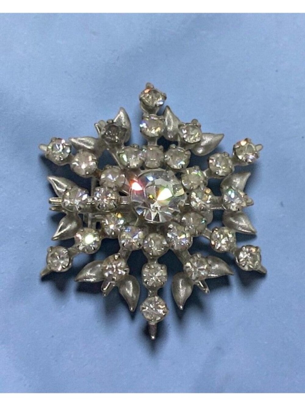 Vintage Clear Rhinestone Snowflake Starburst Brooch Pin Silver Tone Unsigned